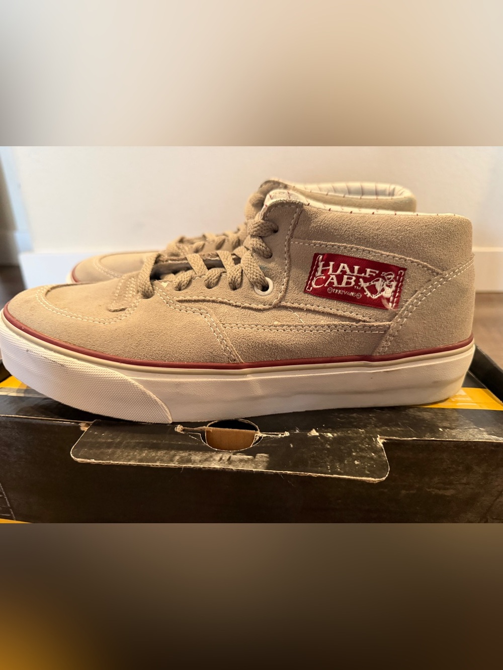 Vans “Half Cab” Size: Men’s 8.5 / Women’s 10